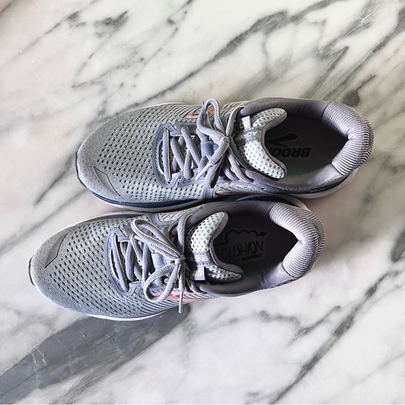 Brooks Adrenaline GTS 20 Running Shoes - Picture 3 of 10